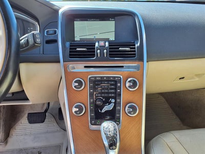 2015 Volvo XC60 T5 DRIVE-E PREMIE